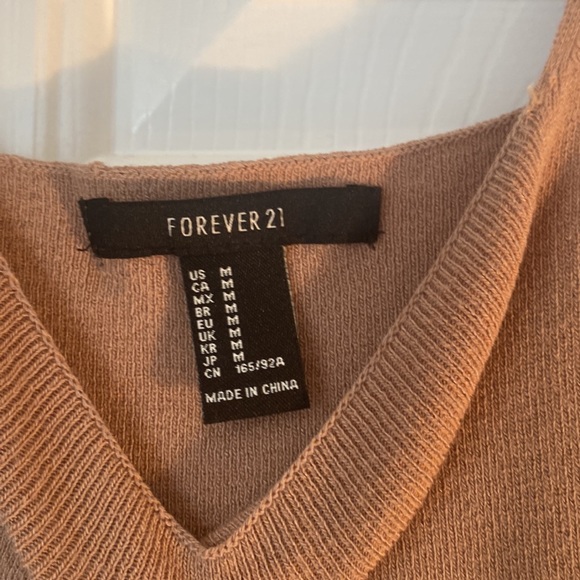 Woman’s Forever21 tan cropped top. Size medium. - Picture 2 of 3